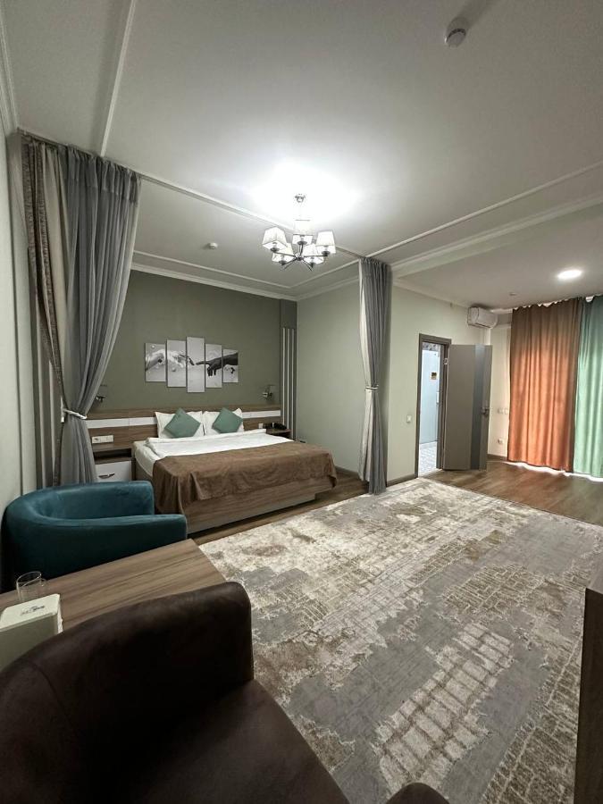 Gоlden Dragon Villa Hotel Bishkek Exterior foto