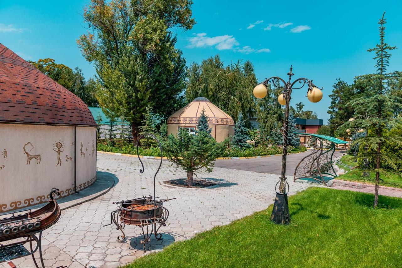 Gоlden Dragon Villa Hotel Bishkek Exterior foto
