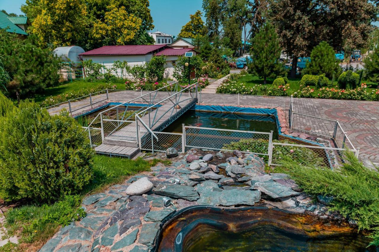 Gоlden Dragon Villa Hotel Bishkek Exterior foto